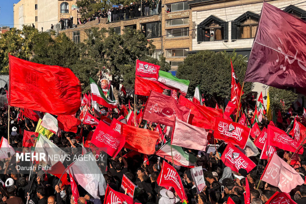 مشهد، زیر پرچم خون‌خواهی رهبر شهید انقلاب