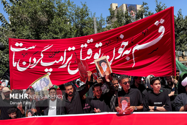 مشهد، زیر پرچم خون‌خواهی رهبر شهید انقلاب