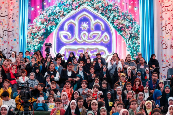 «محفل ستاره‌ها» و کودکی که فقط تماشاگر نیست