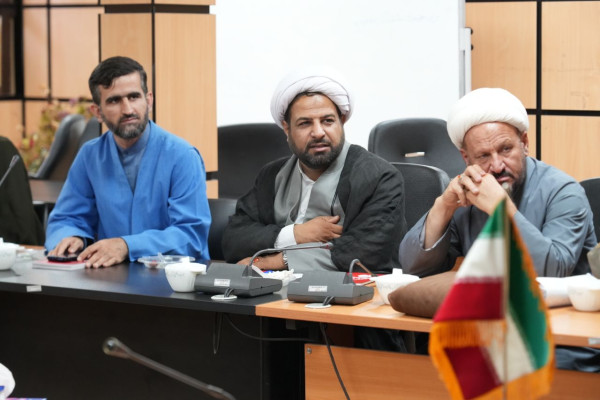 نشست تبیینی حجت الاسلام دکتر میرمـحمدیان مدیرعامل محترم بنیاد هدایت با مدیران ادارات تبلیغات اسلامی استان لرستان