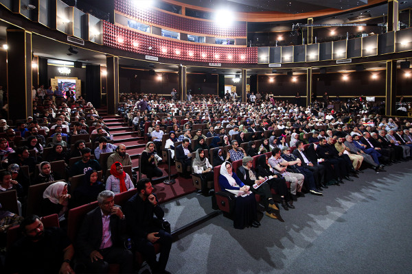 اختتامیه چهاردهمین جشنواره بین‎‌المللی فیلم ۱۰۰