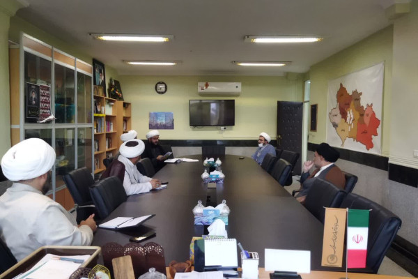 هم‌اندیشی و مشورتی اعضای هیئت علمی