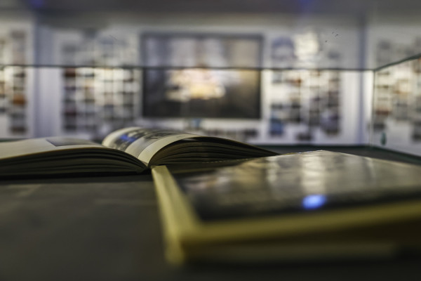 افتتاح نمایشگاه عکس با طوفان الاقصی