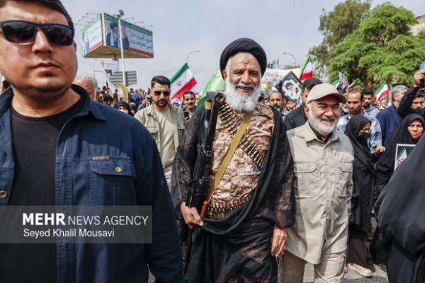 حضور مقتدرانه مردم خوزستان در چهارشنبه آخر سال، مانع توطئه‌های فریب‌خورده‌ها